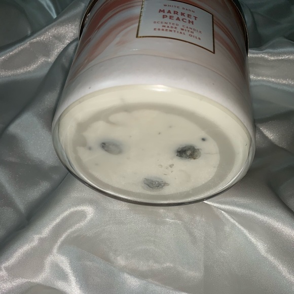 Bath and Body Works Market Peach Three Wick Candle - Picture 4 of 4